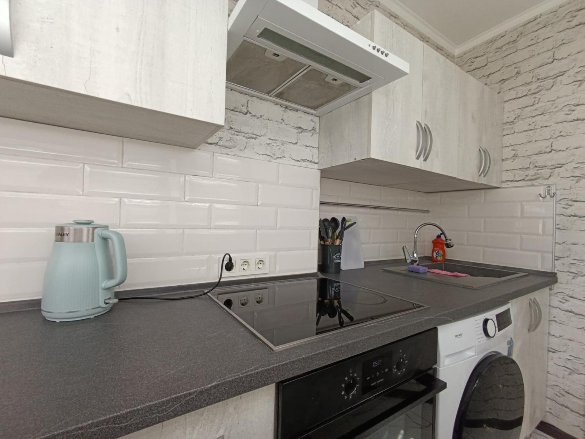 Aura On Abdrahmanova 145 Appartement Bisjkek Buitenkant foto