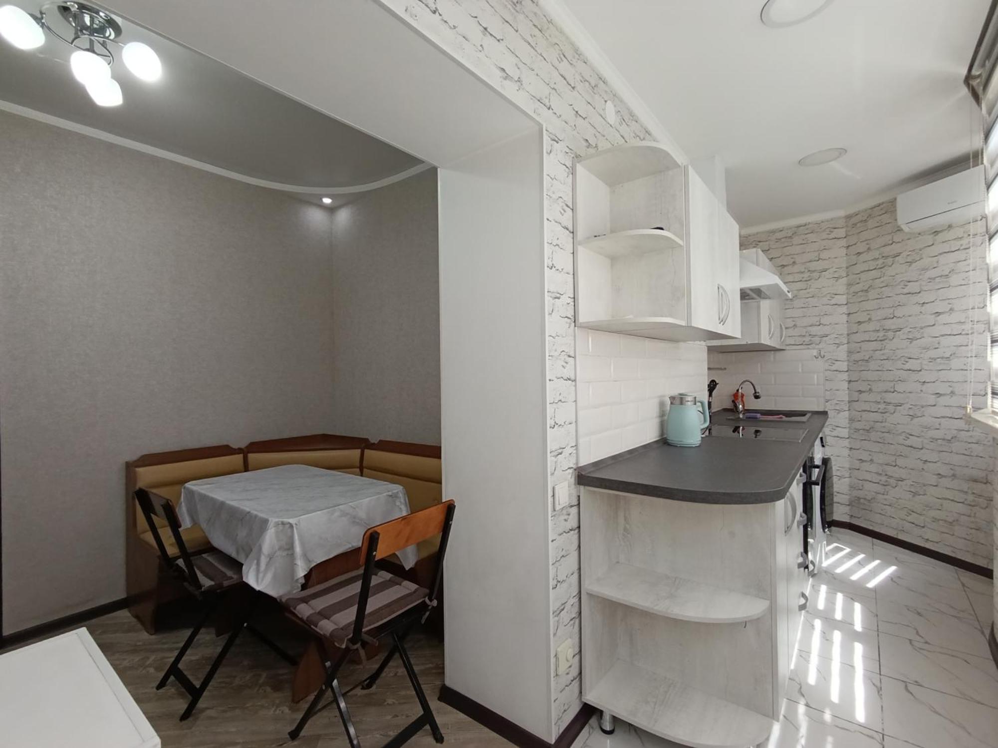 Aura On Abdrahmanova 145 Appartement Bisjkek Buitenkant foto